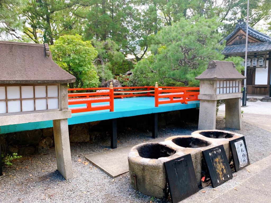 岡崎神社　境内